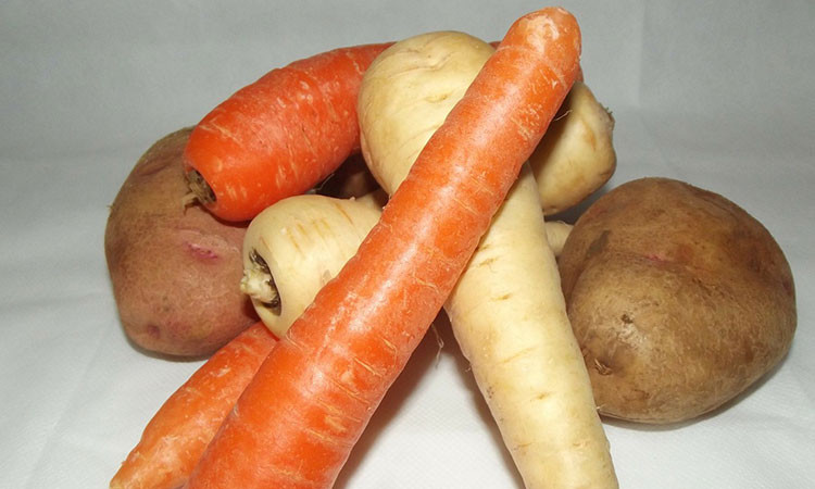 Karotten-Pastinaken-Kartoffelbrei mit Hirse – Mittagsbrei Rezept
