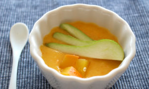 Vegetarischer Mittagsbrei mit Kürbis, Birnen und Hirse für Babys