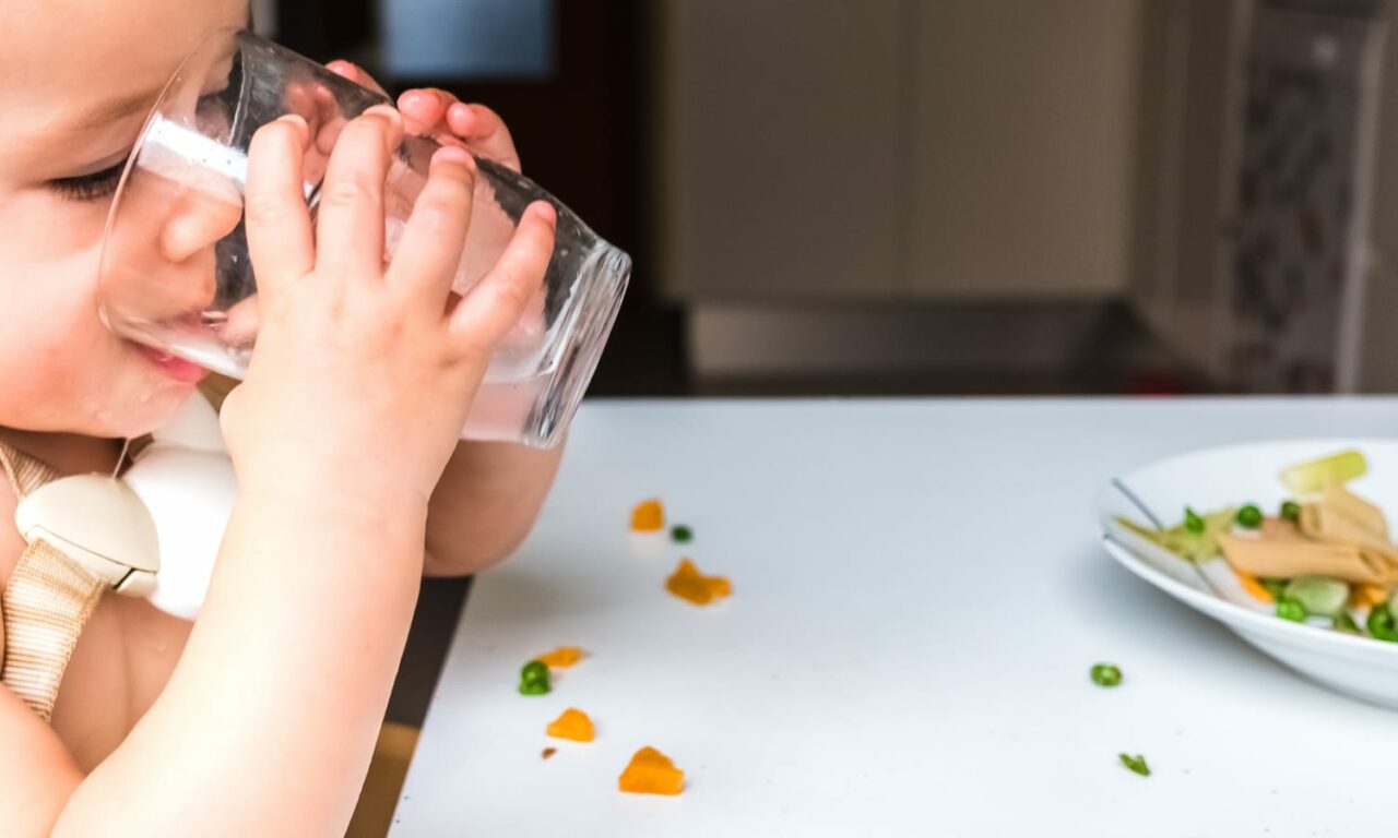 Wie Viel Wasser Sollte Mein Baby Trinken?