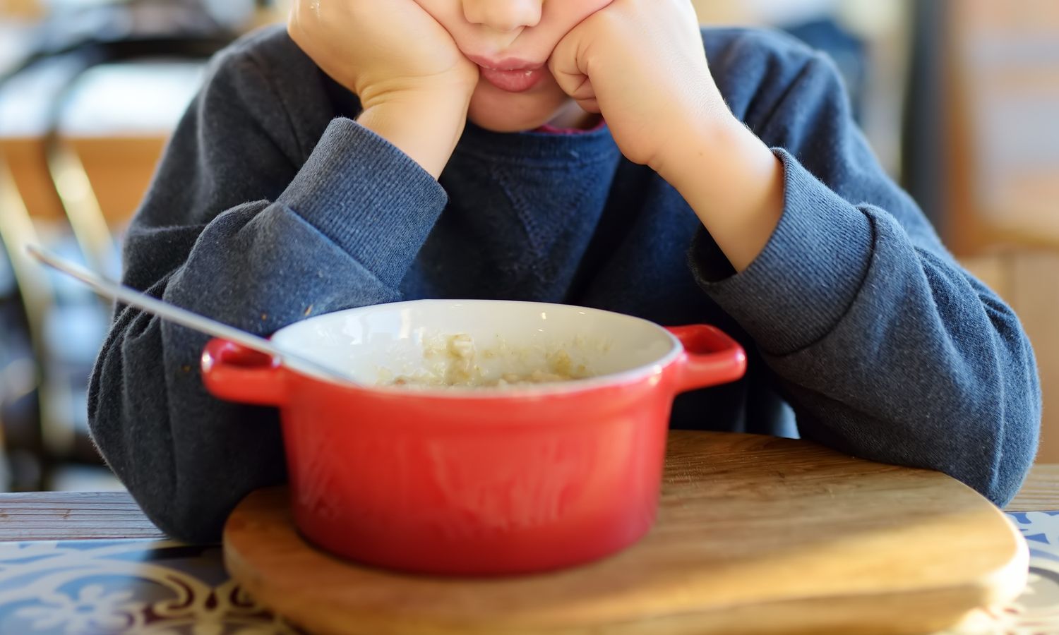 Dein Kind isst wählerisch? 5 Tipps für mehr Entspannung am Esstisch